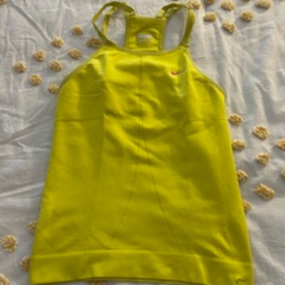 Athletic Tank Tops Set - Picture 2 of 5